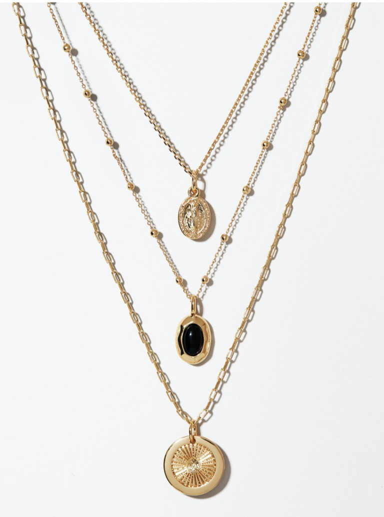 a laying necklace for summer