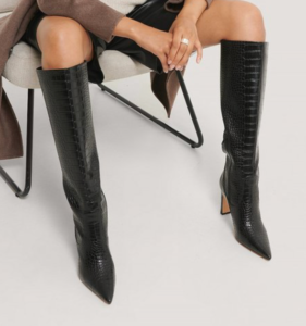 black pointy loose shaft boot